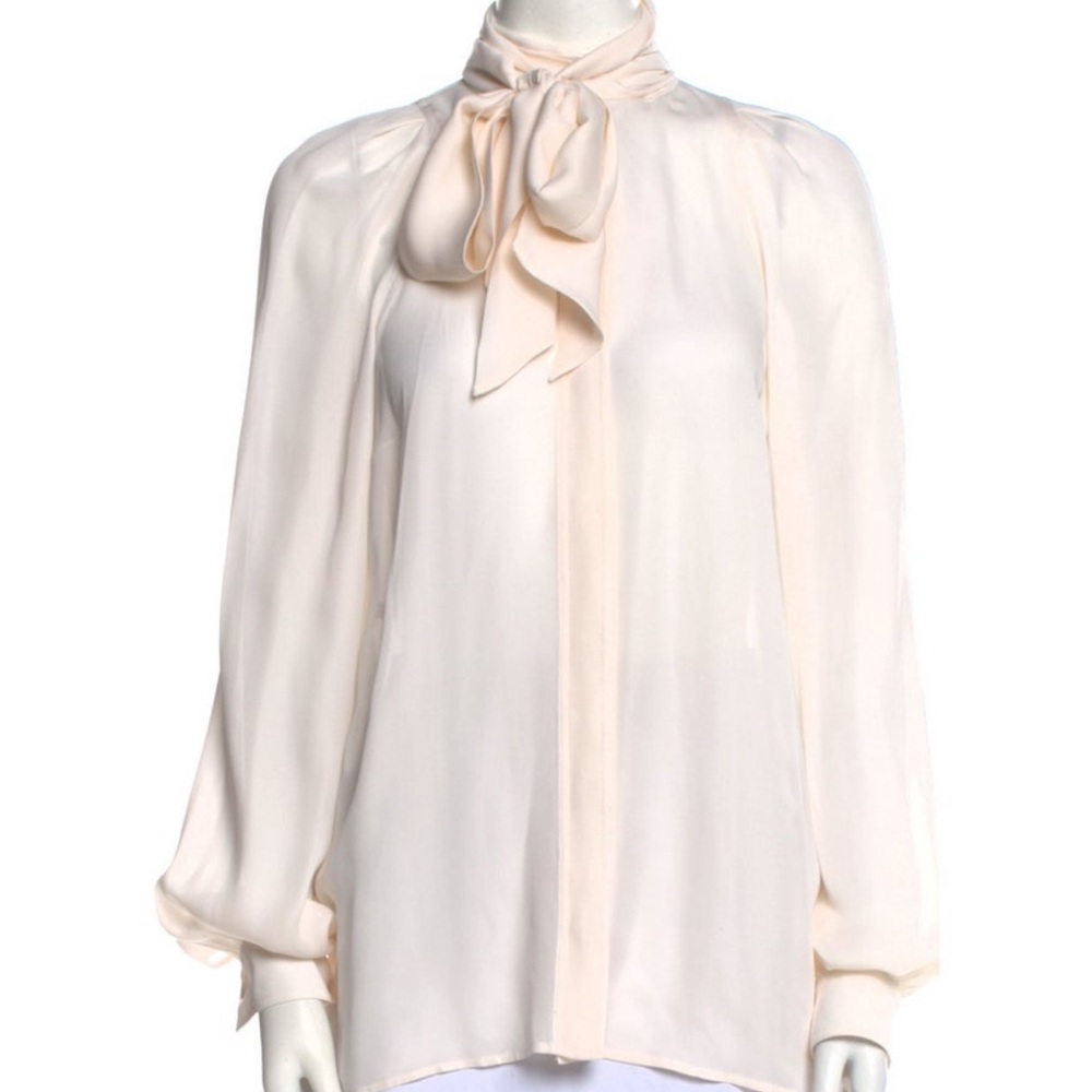 2017 Gucci Cream Women's Silk Blouse with Bow Detail